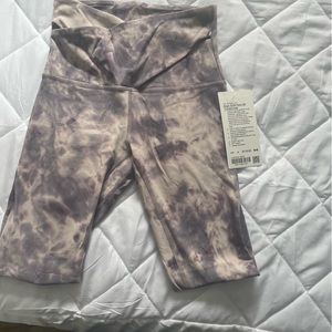 Lulu lemon “criss-cross” 28 inch Align leggings